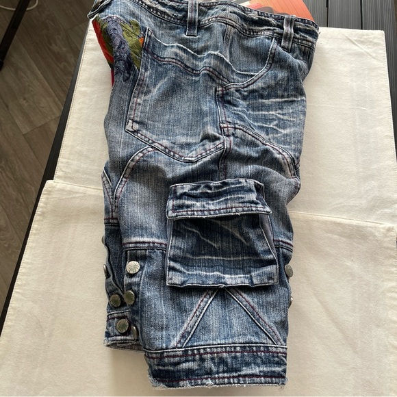 Blue Midi Denim Embroidery Pants Size: 28 - Picture 10 of 15